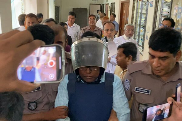 জঙ্গি নাটক সাজিয়ে ৯ তরুণকে হত্যার অভিযোগ: সাবেক প্রধানমন্ত্রী ও শীর্ষ কর্মকর্তাদের বিরুদ্ধে চার্জ গঠনের আবেদন