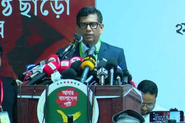 বিএনপিকে ইতিহাস থেকে শিক্ষা নেওয়ার আহ্বান, তাজুল ইসলামের বক্তব্য ঘিরে রাজনৈতিক আলোচনা