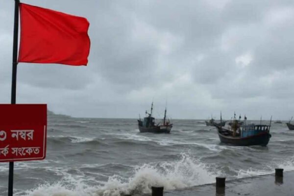 বঙ্গোপসাগরে লঘুচাপের সৃষ্টি, সমুদ্রবন্দরগুলোতে ৩ নম্বর সতর্ক সংকেত জারি