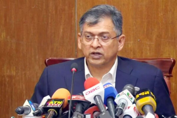 রাজধানীর রাড্ডায় স্বাস্থ্যকেন্দ্রে হামলা: শাহ আলী থানার ওসির বিরুদ্ধে বিভাগীয় ব্যবস্থা নেওয়ার কঠোর ঘোষণা স্বরাষ্ট্রমন্ত্রীর