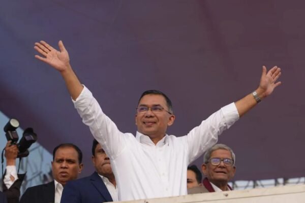 প্রধানমন্ত্রী হিসেবে প্রথমবার ফেনী সফরে যাচ্ছেন তারেক রহমান: বইছে উৎসবের আমেজ, রয়েছে একগুচ্ছ উন্নয়ন প্রকল্পের উদ্বোধন