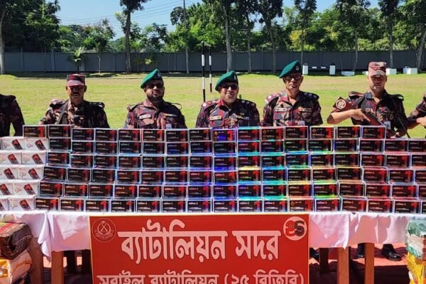 ব্রাহ্মণবাড়িয়া সীমান্তে ১২ কোটি টাকার মোবাইল ডিসপ্লে জব্দ
