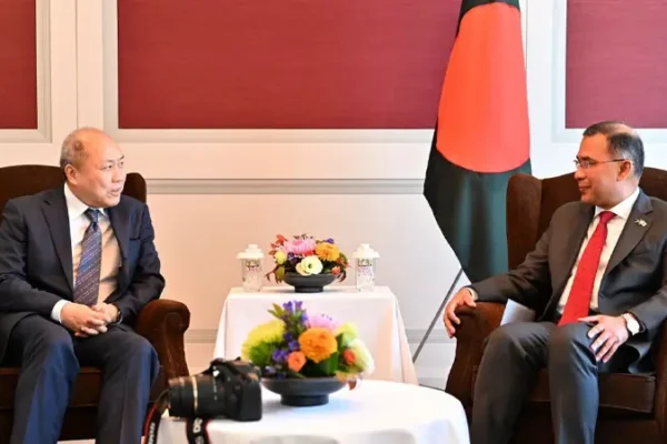 জাপানি বিনিয়োগ বাড়াতে জেটরো প্রেসিডেন্টের সঙ্গে প্রধানমন্ত্রীর বৈঠক